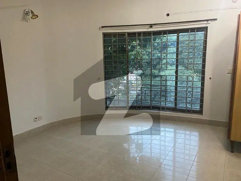 10 Marla Upper Portion For Rent In Bahria Town Phase 4