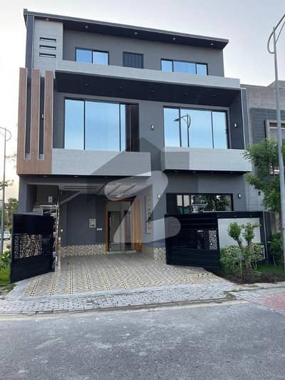 6 Marla Corner House Available For Sale In Dream Gardens Phase 1 Lahore