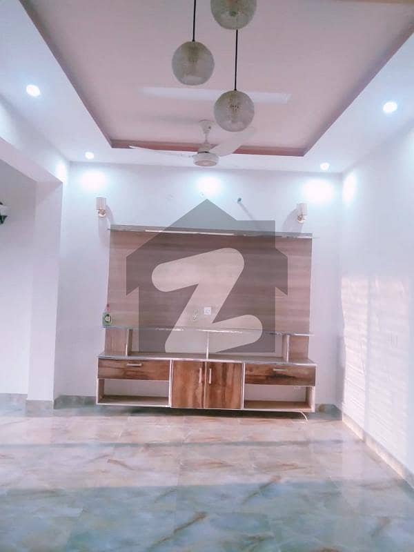 3 BEDS BRAND NEW 7 MARLA upper portion FOR RENT LOCATED IN BAHRIA ORCHARD LAHORE