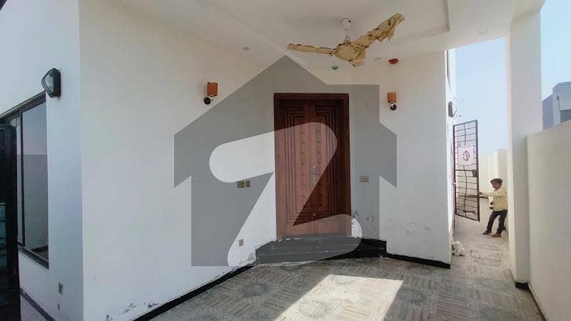 DHA 9 TOWN BLOCK D 5 MARLA HOUSE FOR RENT