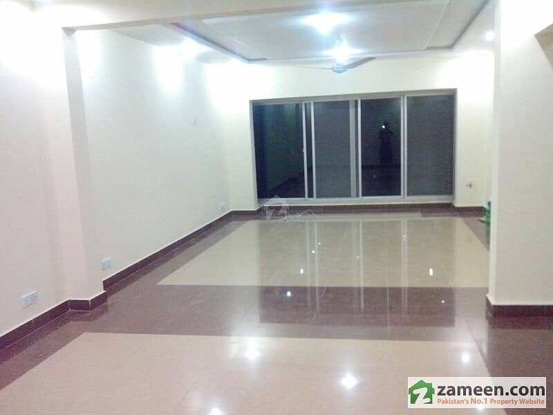 1 Kanal Tripple Story House For Rent In Bahria Town Phase 4