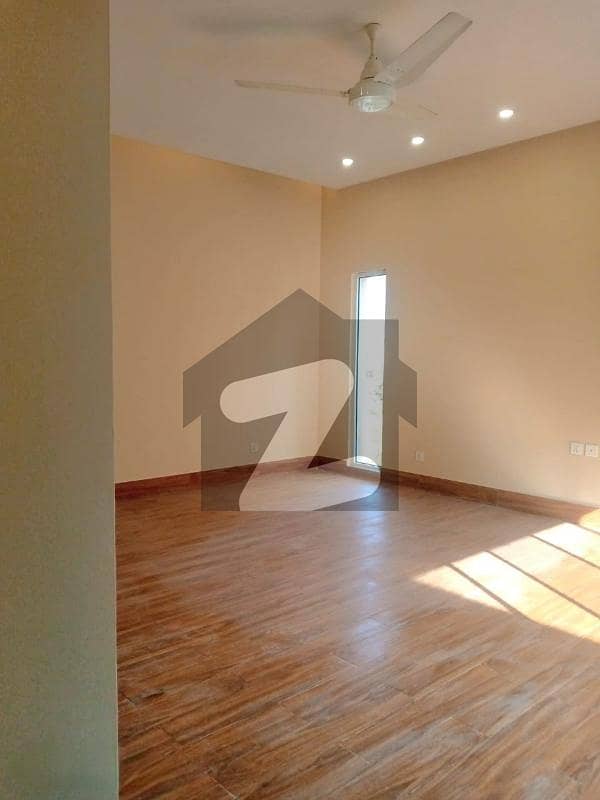 1 KANAL ALMOST NEW HOUSE FOR RENT IN PHASE 7