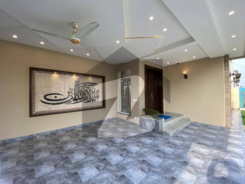 Kanal Modern House One Month use For Sale in DHA Phase 7 V Block.