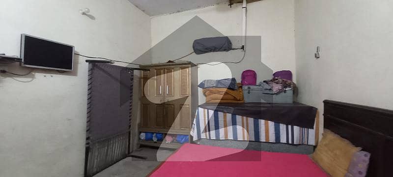 مدینہ ٹاؤن فیصل آباد میں 2 کمروں کا 2 مرلہ مکان 30.0 لاکھ میں برائے فروخت۔