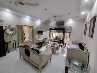 ڈی ایچ اے فیز 4 - بلاک ایفایف فیز 4,ڈیفنس (ڈی ایچ اے),لاہور میں 6 کمروں کا 1 کنال مکان 7.5 کروڑ میں برائے فروخت۔