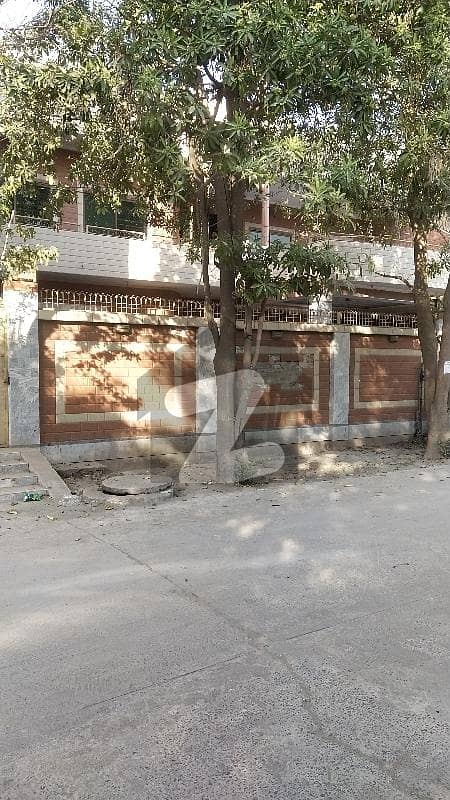 1 Kanal Triple Storey Facing Park House For Office And School