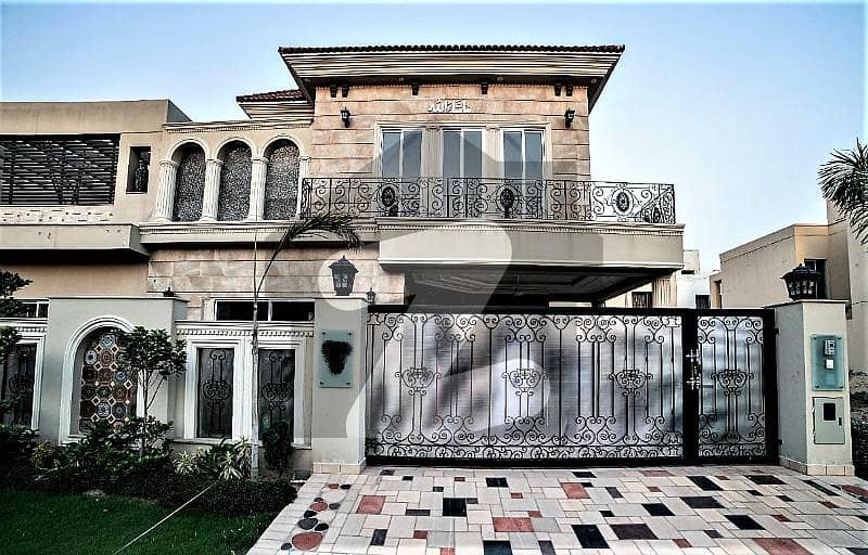 10 MARLA LOWER PORTION FOR RENT IN DHA PHASE 8 AIR AVENUE