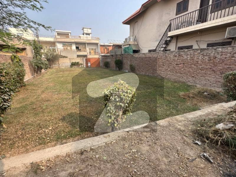 14 Marla Plot Possession Able Ideal Location