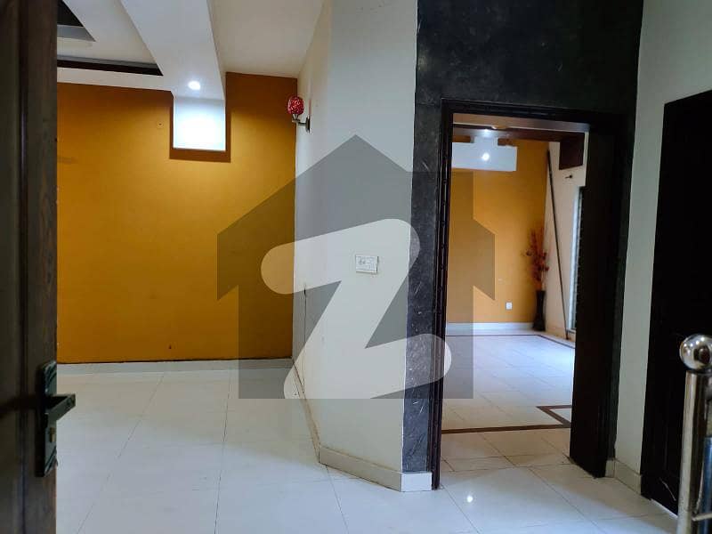 اسٹیٹ لائف ہاؤسنگ سوسائٹی لاہور میں 4 کمروں کا 10 مرلہ مکان 3.6 کروڑ میں برائے فروخت۔
