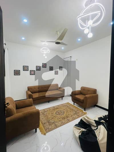 پی ای سی ایچ ایس بلاک 6 پی ای سی ایچ ایس,جمشید ٹاؤن,کراچی میں 3 کمروں کا 5 مرلہ فلیٹ 1.5 کروڑ میں برائے فروخت۔
