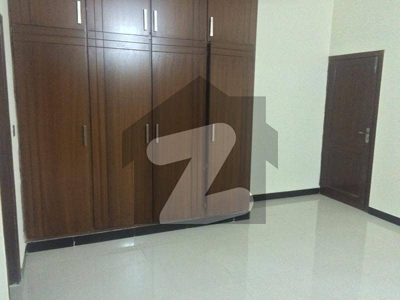 سوان گارڈن اسلام آباد میں 2 کمروں کا 8 مرلہ مکان 40.0 ہزار میں کرایہ پر دستیاب ہے۔