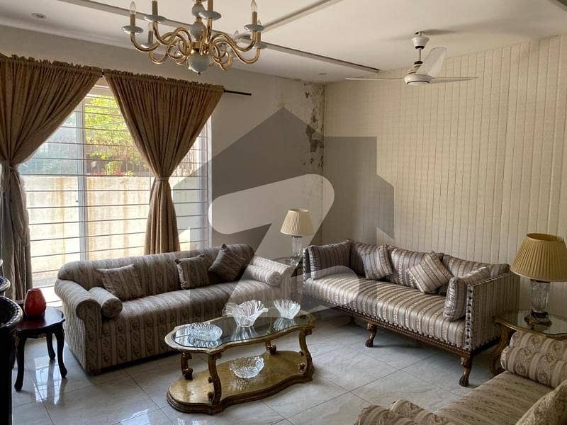فیصل ٹاؤن لاہور میں 4 کمروں کا 10 مرلہ مکان 1.5 لاکھ میں کرایہ پر دستیاب ہے۔