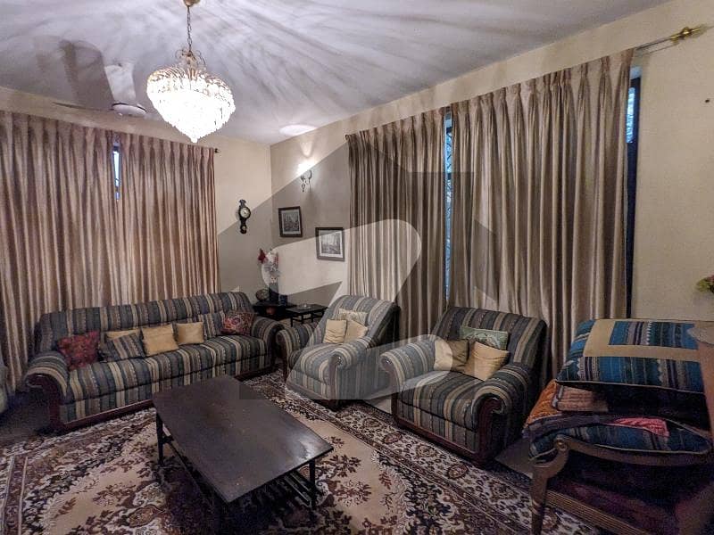 ماڈل ٹاؤن لاہور میں 4 کمروں کا 1 کنال مکان 9.99 کروڑ میں برائے فروخت۔
