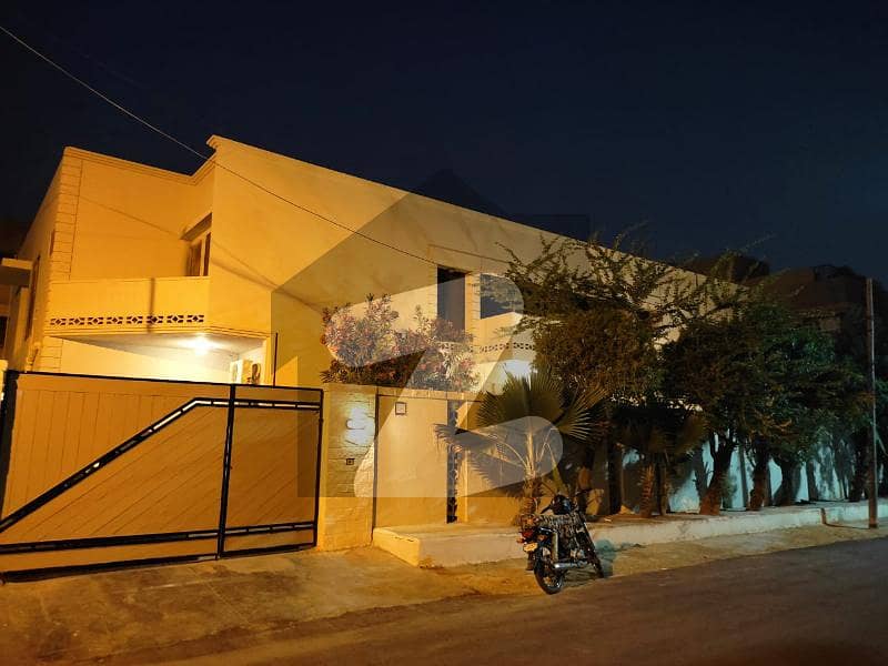 ڈی ایچ اے فیز 6 ڈی ایچ اے ڈیفینس,کراچی میں 8 کمروں کا 1 کنال مکان 11.5 کروڑ میں برائے فروخت۔