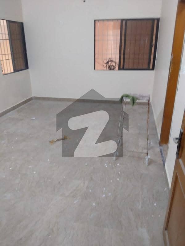 Gulshan-E-Iqbal - Block 5 Lower Portion Sized 240 Square Yards Is Available