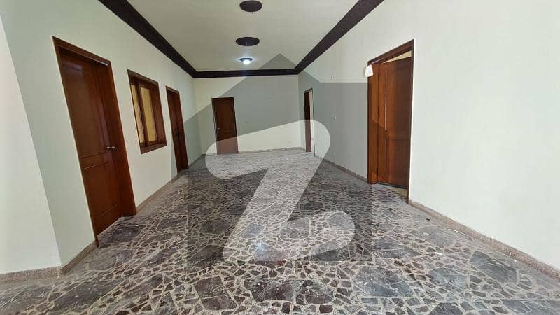 500 Sq Yard Bungalow For Rent In DHA Phase 5