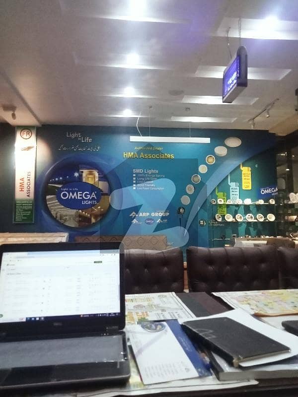 بحریہ ٹاؤن سیکٹر سی بحریہ ٹاؤن,لاہور میں 8 مرلہ دفتر 2.0 لاکھ میں کرایہ پر دستیاب ہے۔