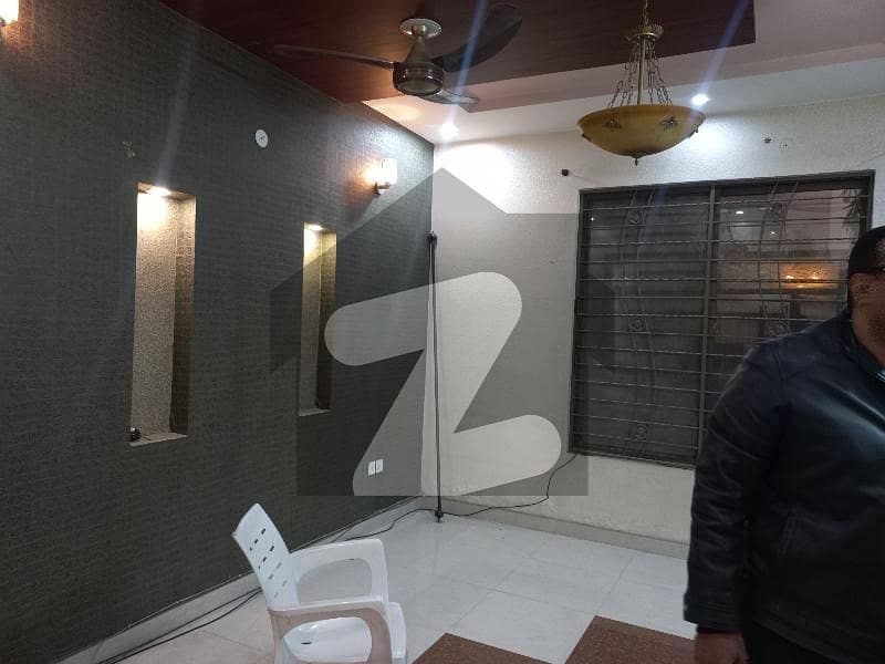 این ایف سی 1 - بلاک ڈی (ایس ای) این ایف سی 1,لاہور میں 4 کمروں کا 1 کنال بالائی پورشن 75.0 ہزار میں کرایہ پر دستیاب ہے۔