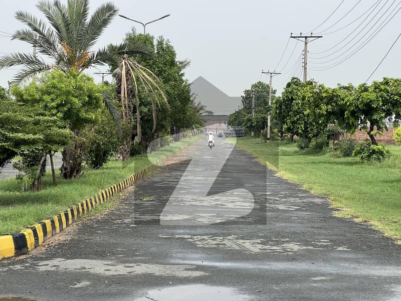 2 Kanal Plot For Sale Main Boulevard 80 Foot Road Carpet Ready To Position Good Location B Block Reasonable Price Out Class Location