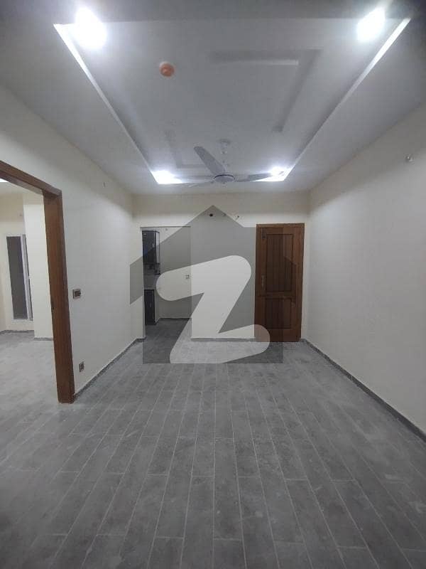 ای ایم ای سوسائٹی لاہور میں 2 کمروں کا 6 مرلہ فلیٹ 65.0 ہزار میں کرایہ پر دستیاب ہے۔