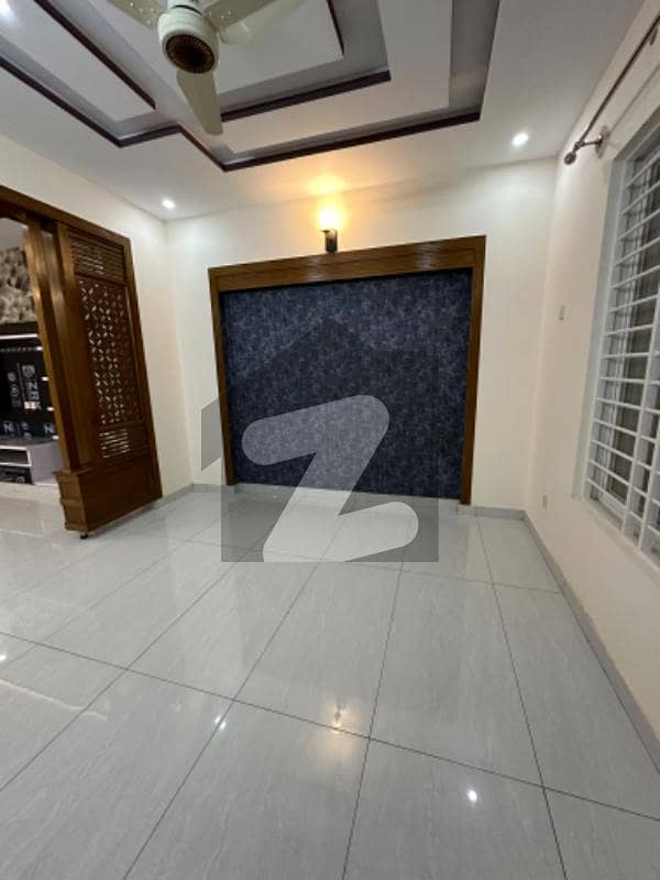 Flat Of 700 Square Feet In Jinnah Gardens Phase 1 Is Available