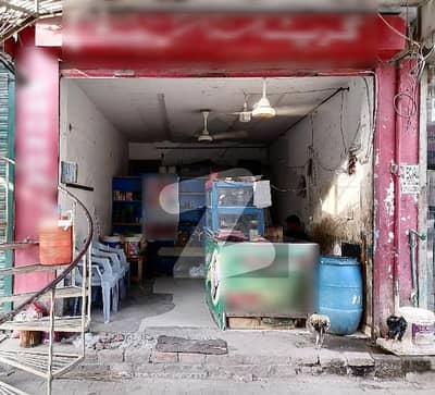 لالہ زار گارڈن لاہور میں 2 کمروں کا 1 مرلہ دکان 62.0 لاکھ میں برائے فروخت۔