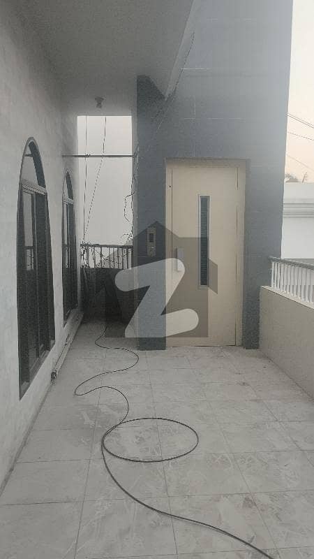 نارتھ ناظم آباد ۔ بلاک آئی نارتھ ناظم آباد,کراچی میں 4 کمروں کا 1 کنال بالائی پورشن 1.2 لاکھ میں کرایہ پر دستیاب ہے۔