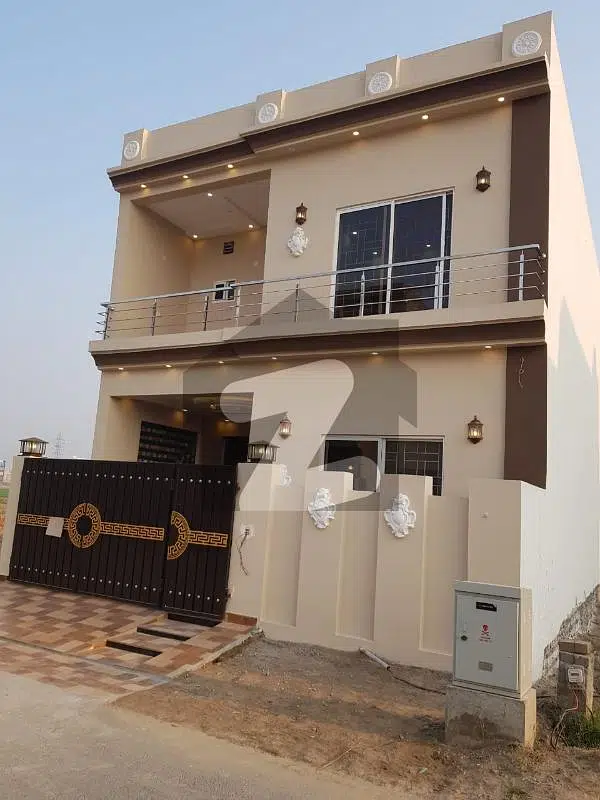 5 Marla Beautiful Brand New House Availablr For Sale In Park View City
