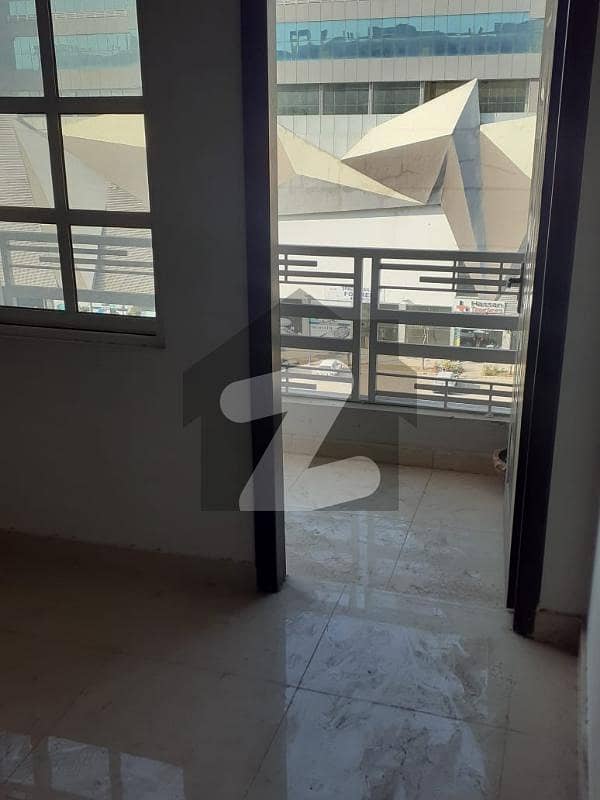 04 BED LUXURY APPARTMENT AVAILBLE FOR RENT AT GULBERG GREEEN ISLAMABAD