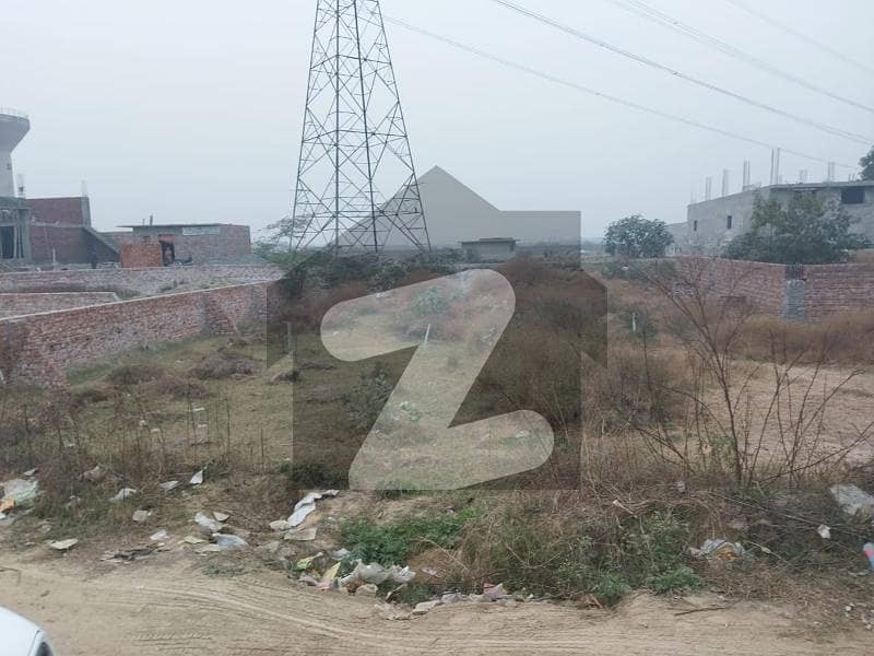 گجّومتہ لاہور میں 1 کنال صنعتی زمین 1.8 کروڑ میں برائے فروخت۔