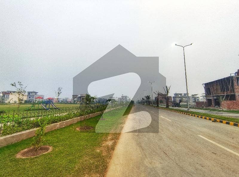 پارک ویو سٹی لاہور میں 10 مرلہ رہائشی پلاٹ 95.0 لاکھ میں برائے فروخت۔