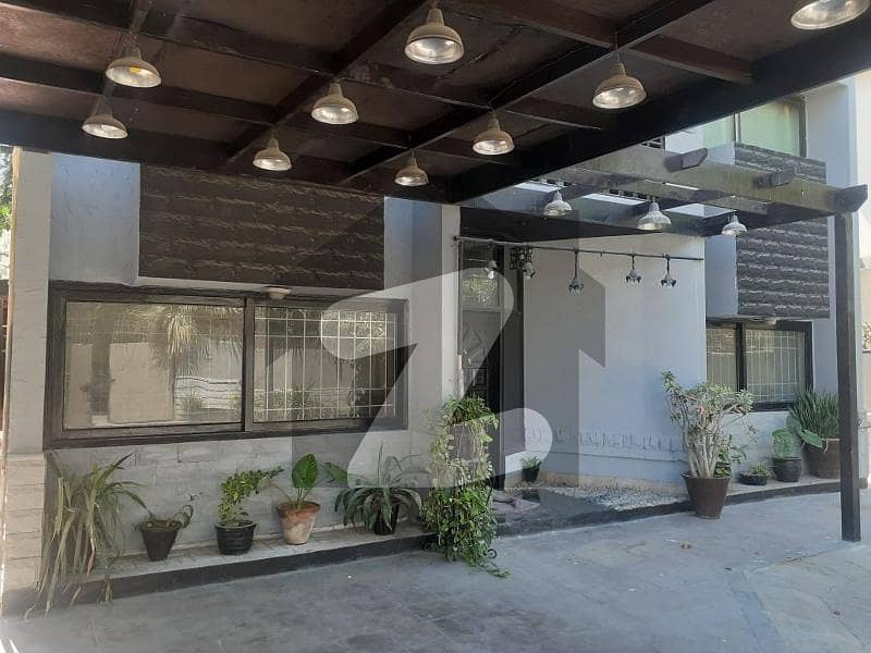 Luxurious 500 Yards Bungalow For Rent In DHA Phase 6 11th Street Bukhari Prime Location