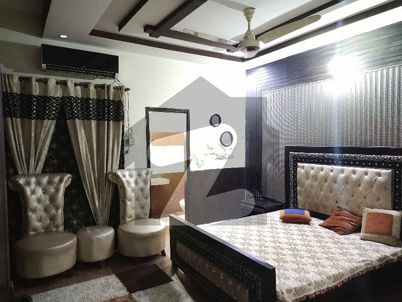جوہر ٹاؤن فیز 2 جوہر ٹاؤن,لاہور میں 3 کمروں کا 5 مرلہ مکان 2.3 کروڑ میں برائے فروخت۔