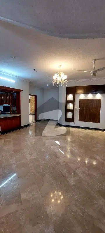 Luxurious 500 Yards Bungalow For Rent In DHA Phase 5 Prime Location