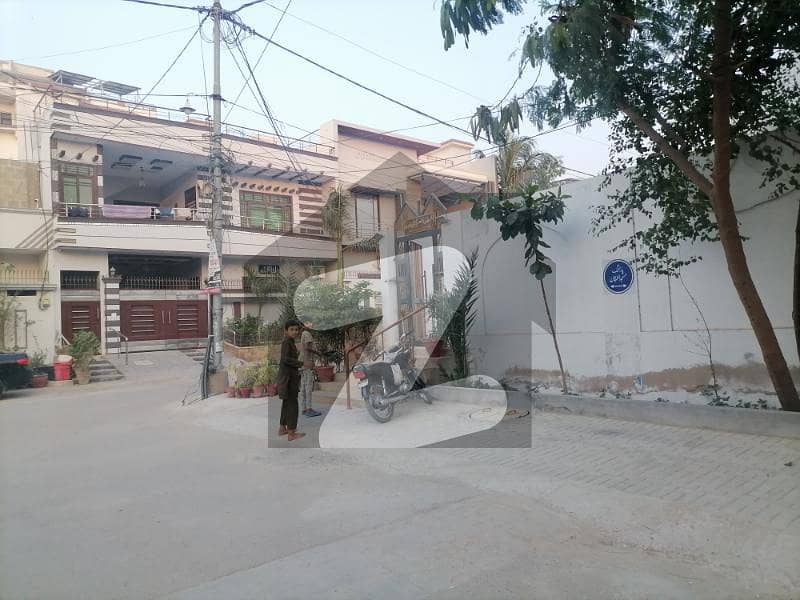 Well-Constructed House Available For Sale In Gulshan-E-Iqbal Block 2