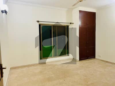 F-11 Markaz 1 Bedroom Apartment Available For Sale Investor Rate In Islamabad
