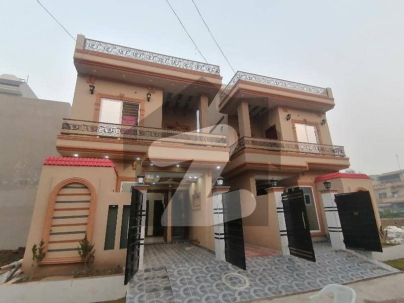ایڈن بولیوارڈ ہاؤسنگ سکیم کالج روڈ,لاہور میں 3 کمروں کا 3 مرلہ مکان 1.6 کروڑ میں برائے فروخت۔