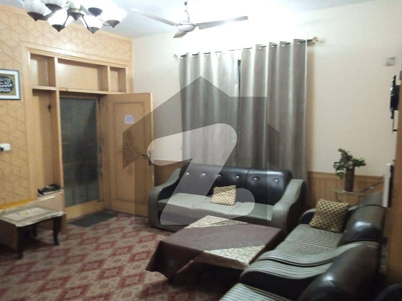 علامہ اقبال ٹاؤن ۔ مہران بلاک علامہ اقبال ٹاؤن,لاہور میں 5 کمروں کا 10 مرلہ مکان 3.2 کروڑ میں برائے فروخت۔