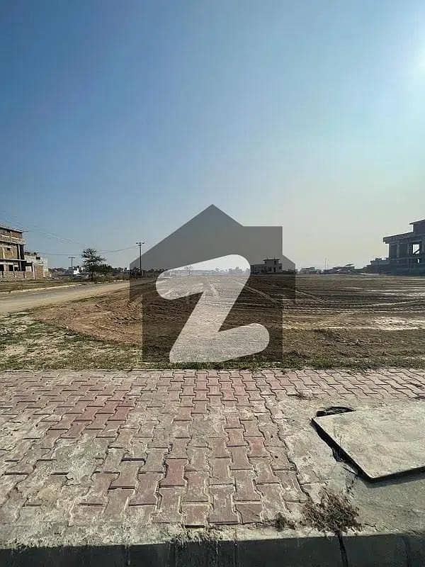 1 Kanal Developed & Possession Main Road Plot Available For Sale In Gulberg Islamabad