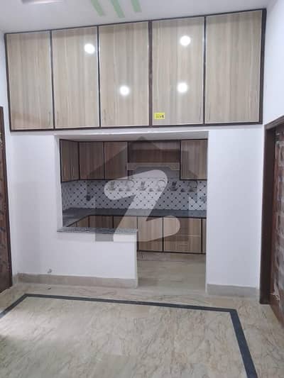 گلبرگ ویلی فیصل آباد میں 4 کمروں کا 3 مرلہ مکان 95.0 لاکھ میں برائے فروخت۔