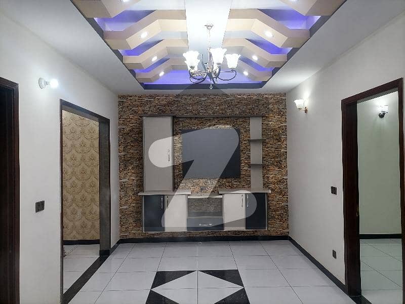 Prime Location House In Saadi Town Sized 120 Square Yards Is Available