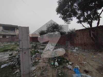 جوہر ٹاؤن فیز 1 جوہر ٹاؤن,لاہور میں 12 مرلہ رہائشی پلاٹ 1.8 کروڑ میں برائے فروخت۔