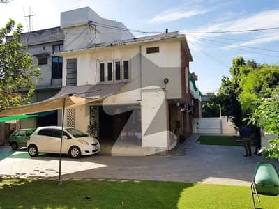 30 Marla House For Sale | Race Couse Road Lahore.
