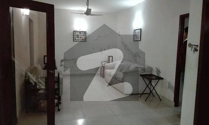 فیصل ٹاؤن لاہور میں 4 کمروں کا 10 مرلہ مکان 1.5 لاکھ میں کرایہ پر دستیاب ہے۔