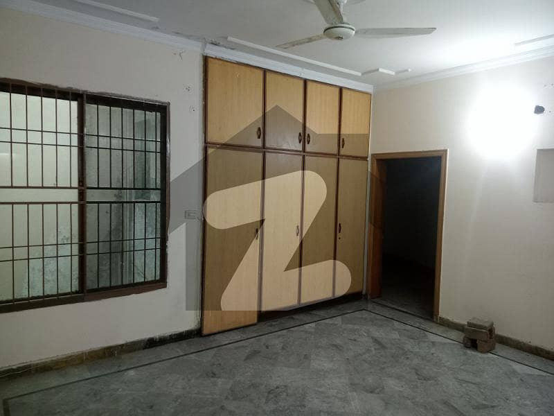 11 Marla Full House Available for Rent (DHA Main Boulevard)