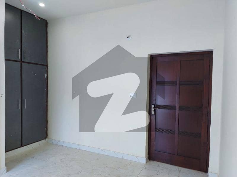 غالب سٹی فیصل آباد میں 3 کمروں کا 3 مرلہ مکان 35.0 ہزار میں کرایہ پر دستیاب ہے۔