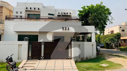BEAUTIFULL INDEPENDENT DOUBLE STORY HOUSE AVAILABLE FOR RENT IN DHA LAHORE
