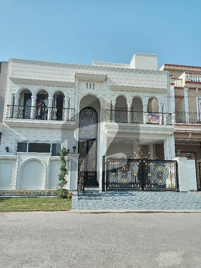 9 Marla Beautiful House For Sale In Banker Avenues Corporative Housing Society