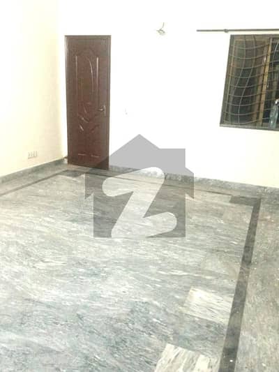 ال۔امین ہاؤسنگ سوسائٹی لاہور میں 2 کمروں کا 10 مرلہ بالائی پورشن 40.0 ہزار میں کرایہ پر دستیاب ہے۔