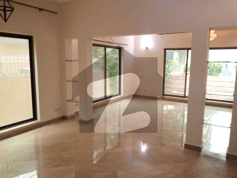 1 Kanal Spacious And Beautiful House With Full Basement For Rent In DHA Phase 5 Block J